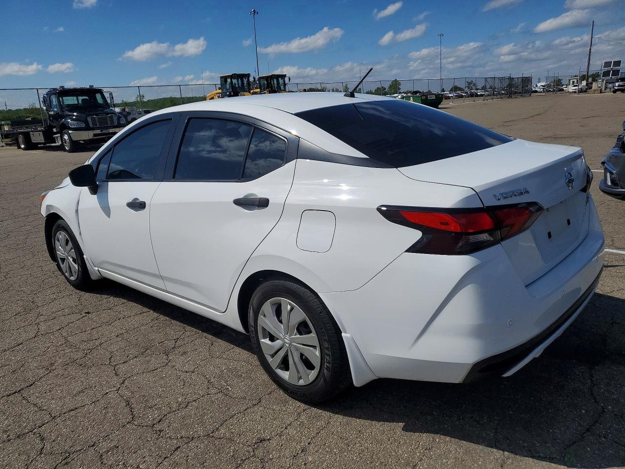 Nissan Versa S