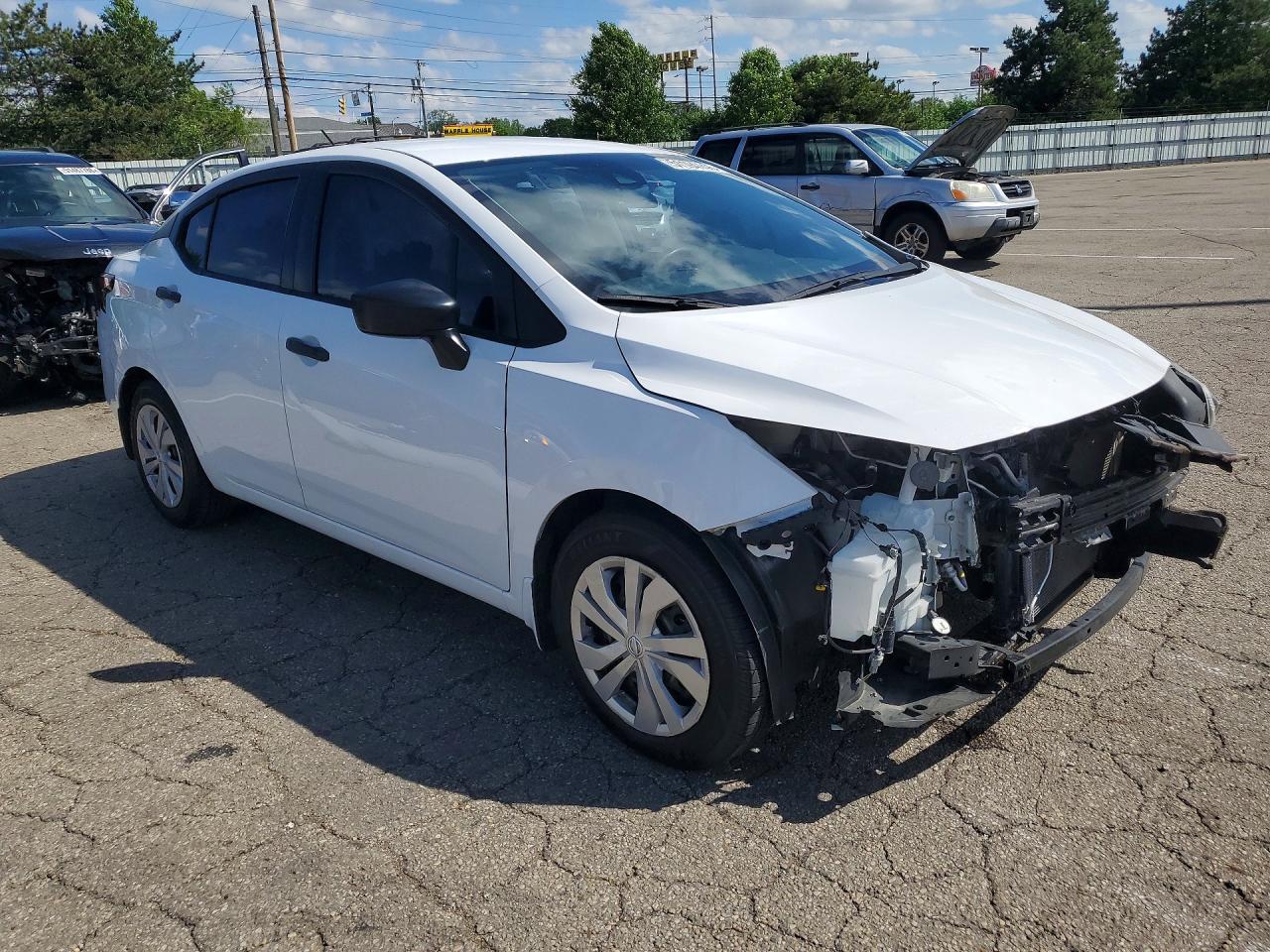 Nissan Versa S