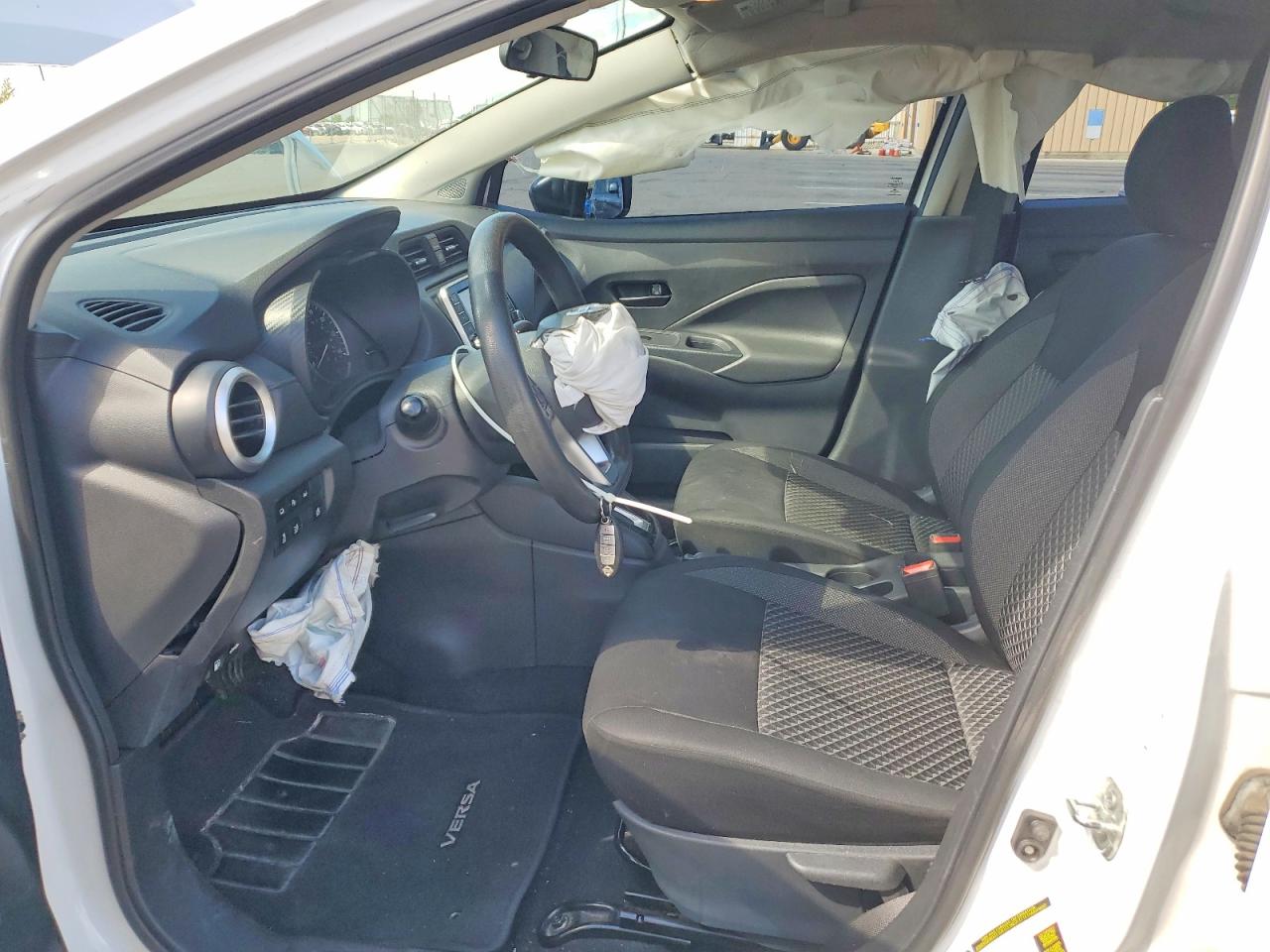 Nissan Versa S