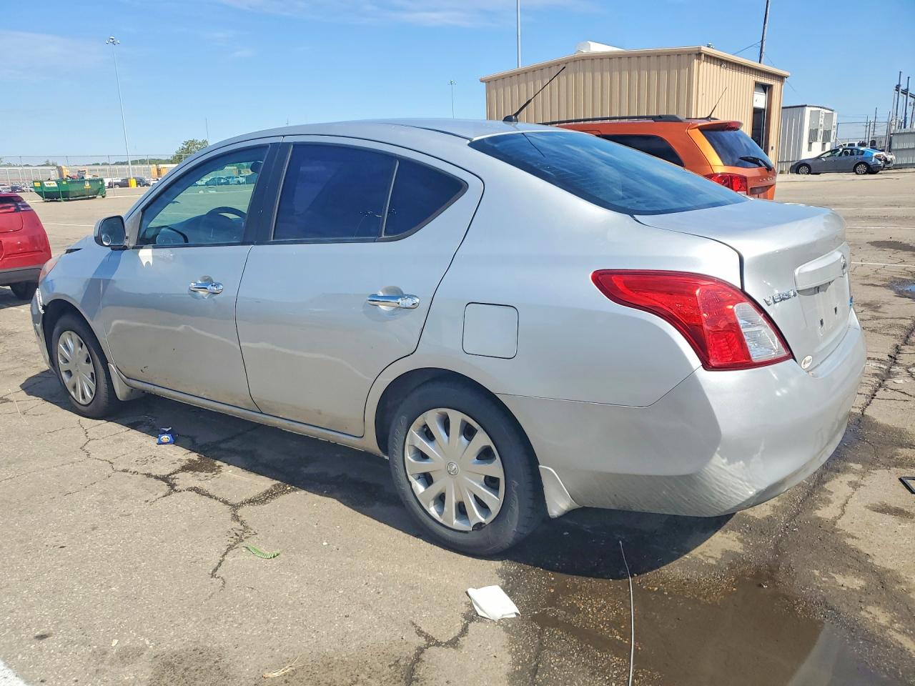 Nissan Versa 1.6 S