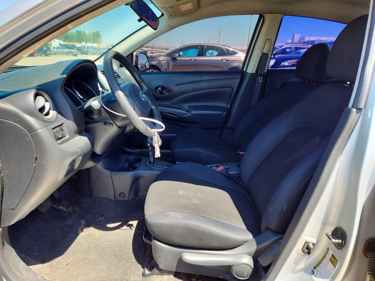 Nissan Versa 1.6 S