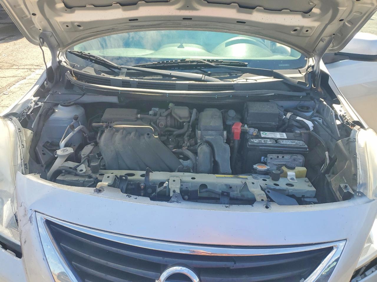Nissan Versa 1.6 S