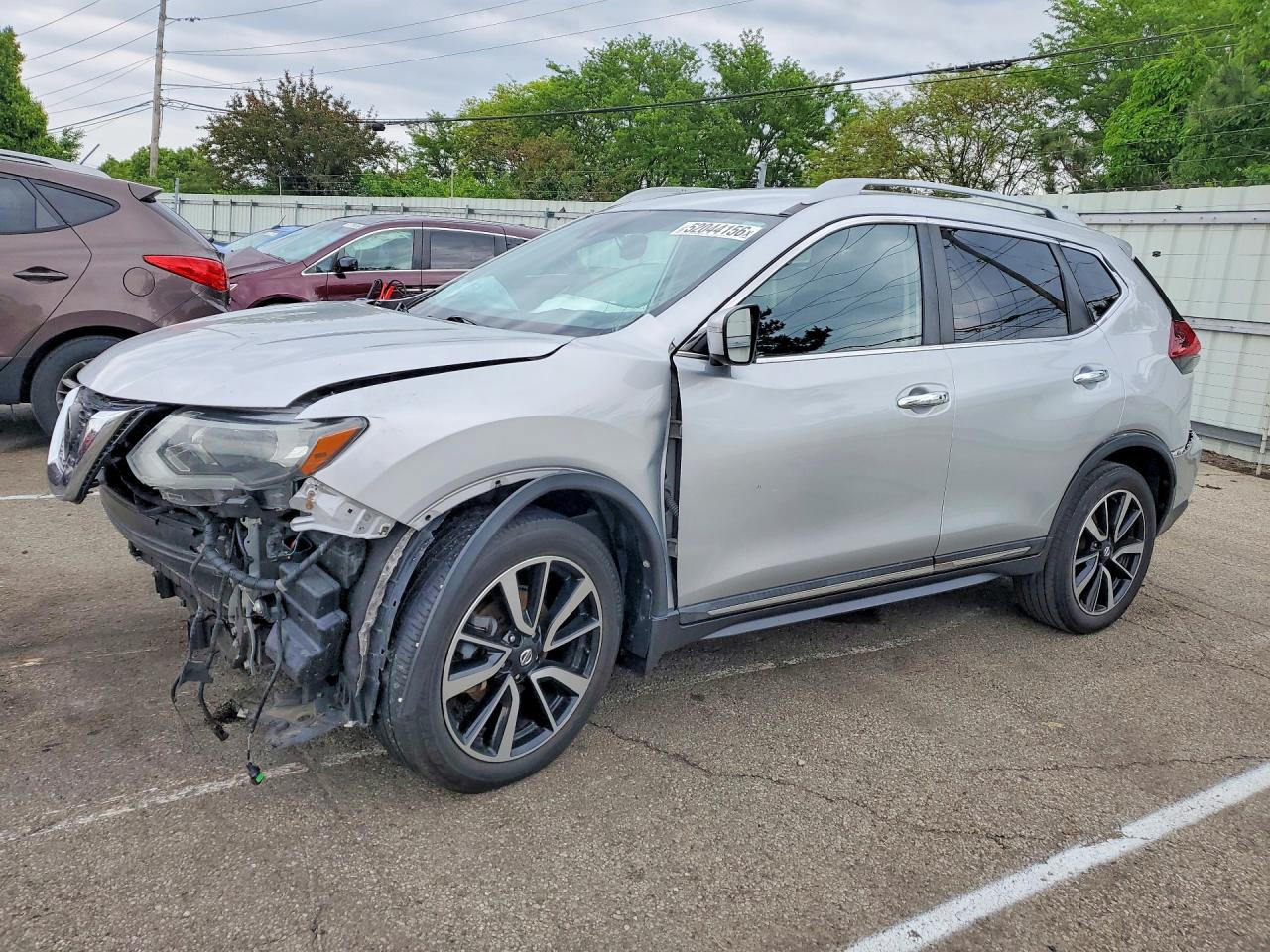 Salvage Nissan Rogue Image