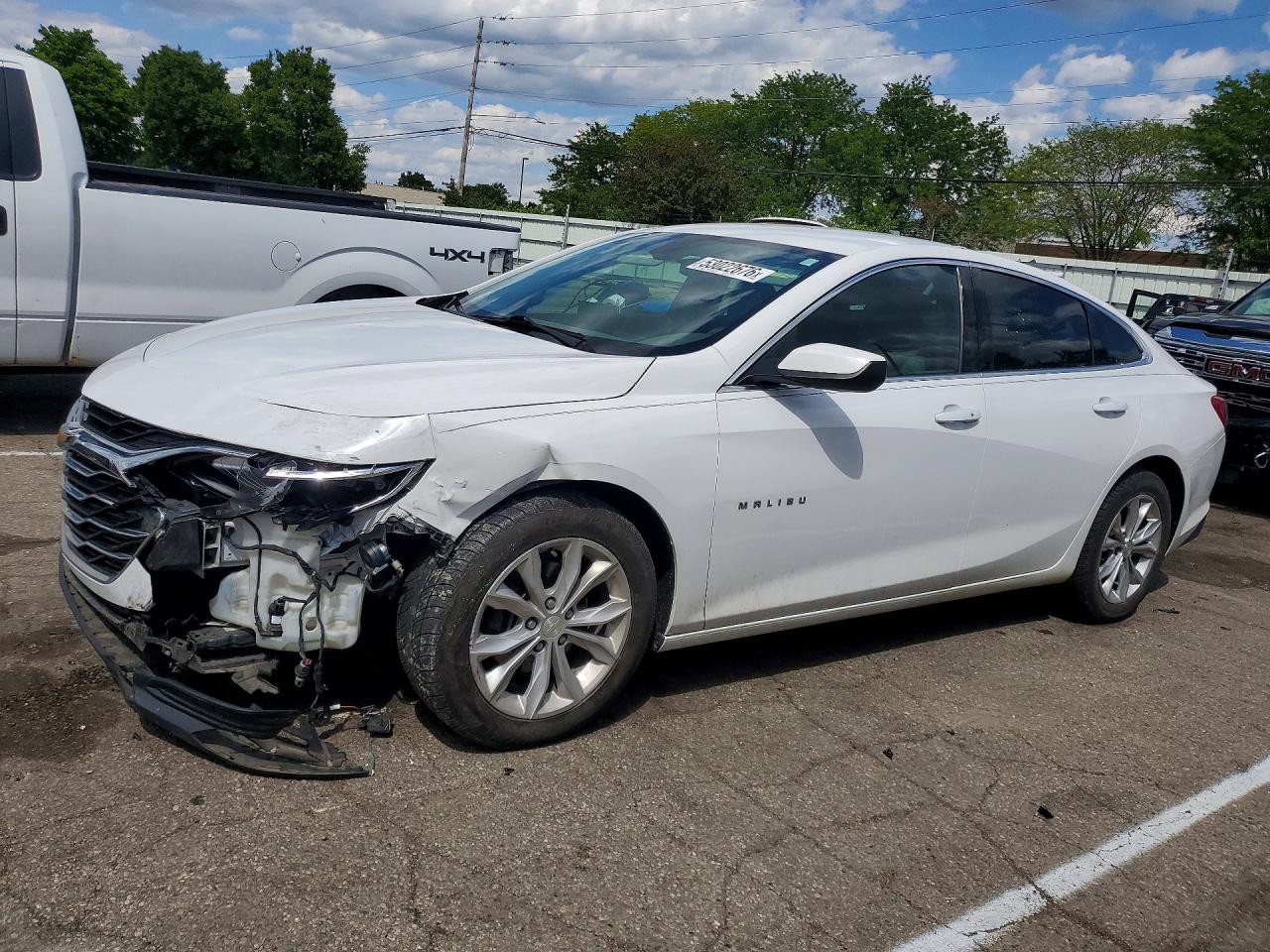 Salvage Chevrolet Malibu Image