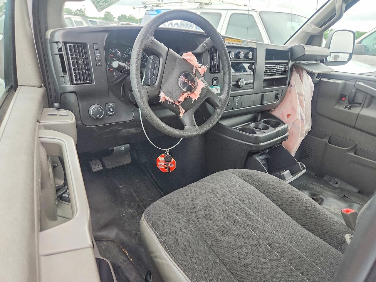 GMC Savana G2500