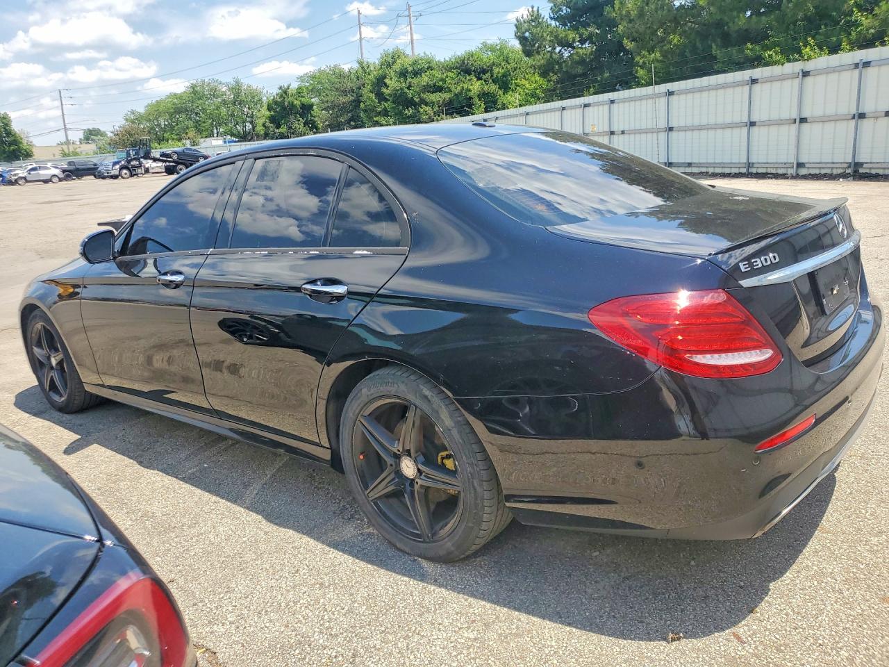 Mercedes-Benz E-Class 300 4matic