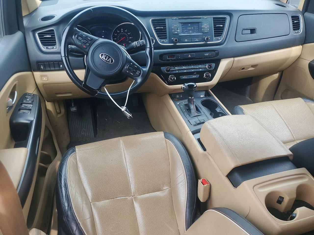 Kia Sedona Lx