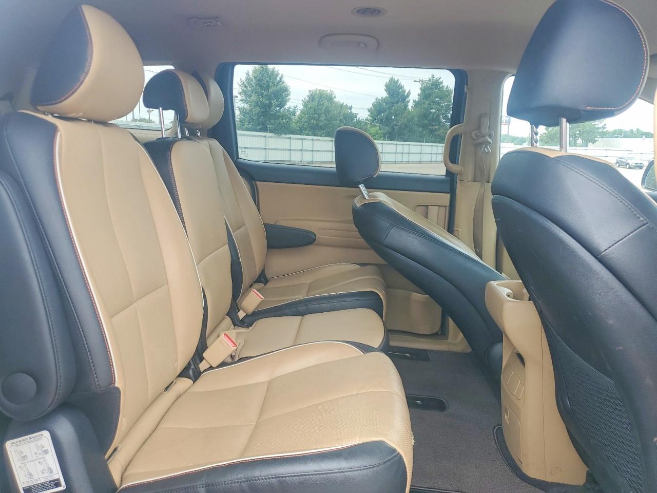 Kia Sedona Lx