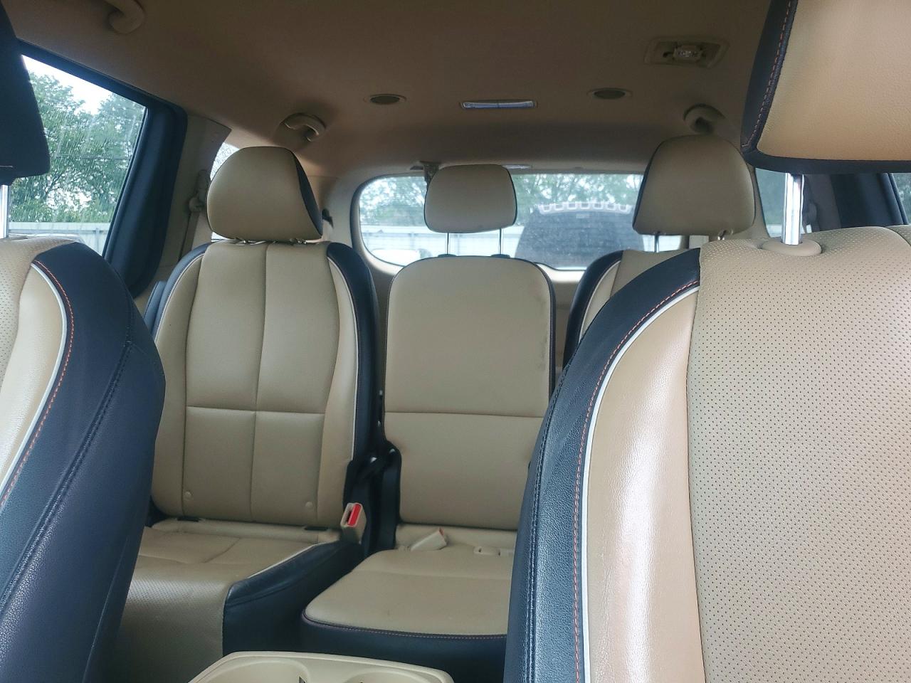 Kia Sedona Lx