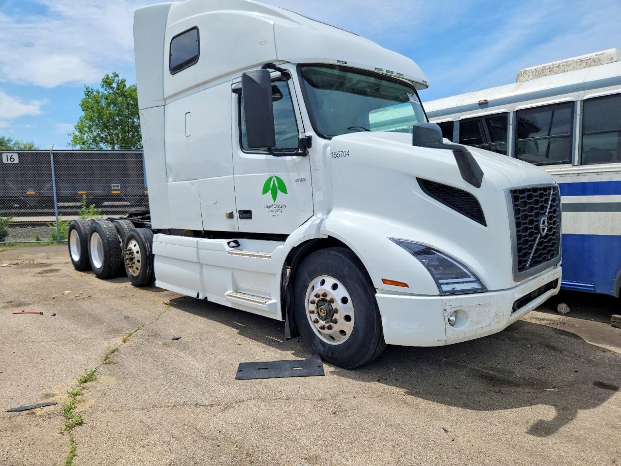 Salvage Volvo Vnr Image