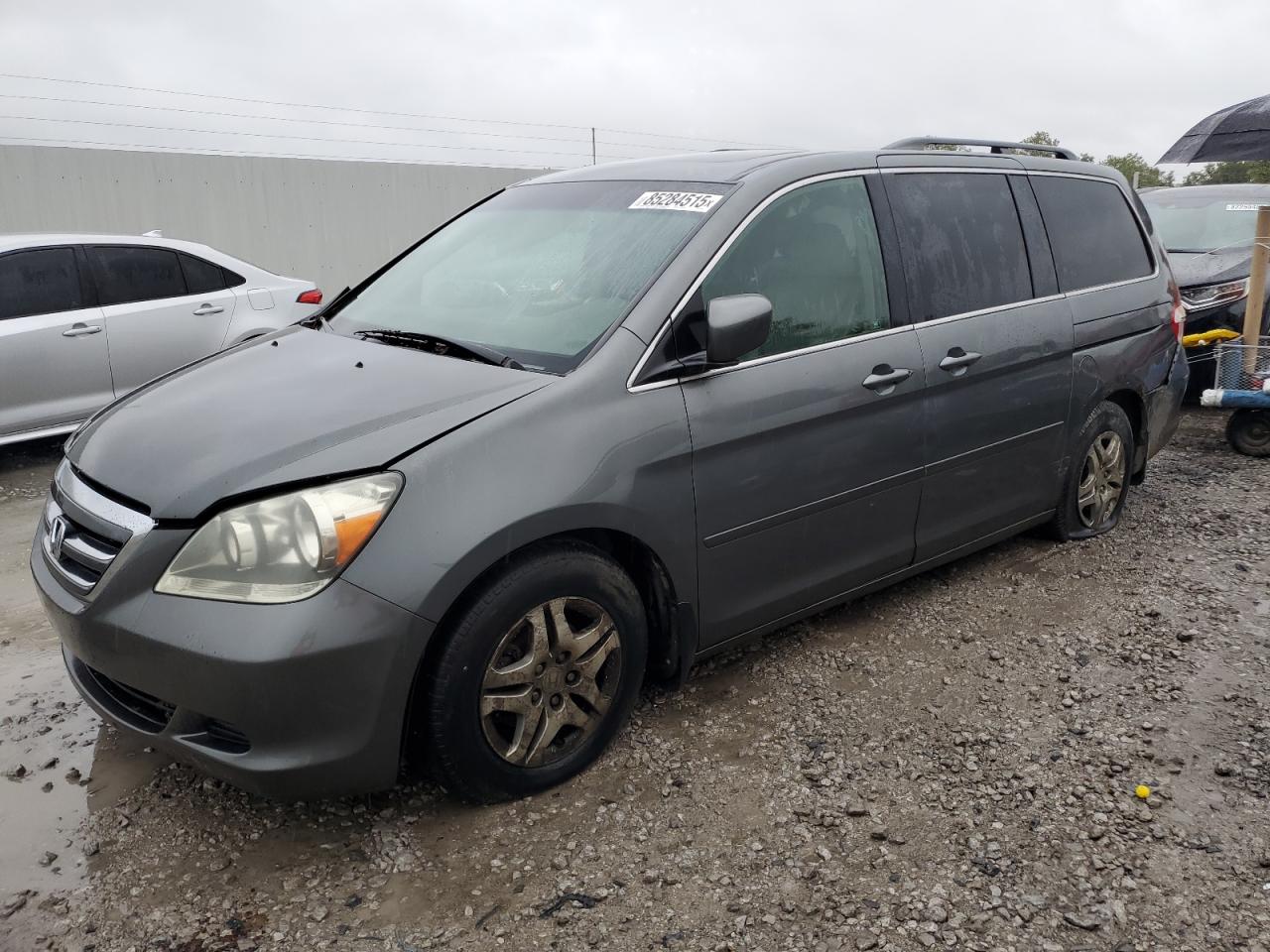 Salvage Honda Odyssey Image