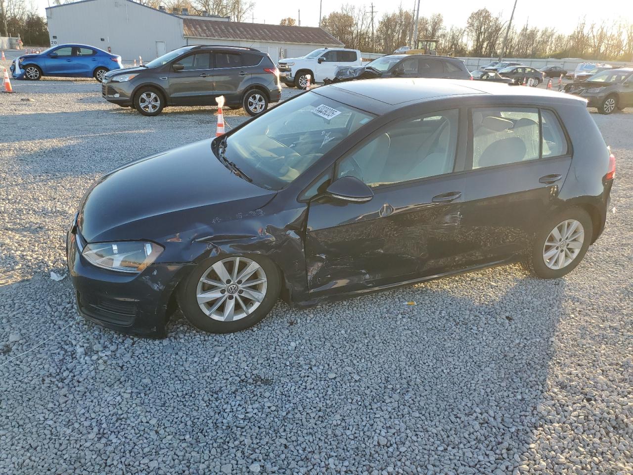 Salvage Volkswagen Golf Image