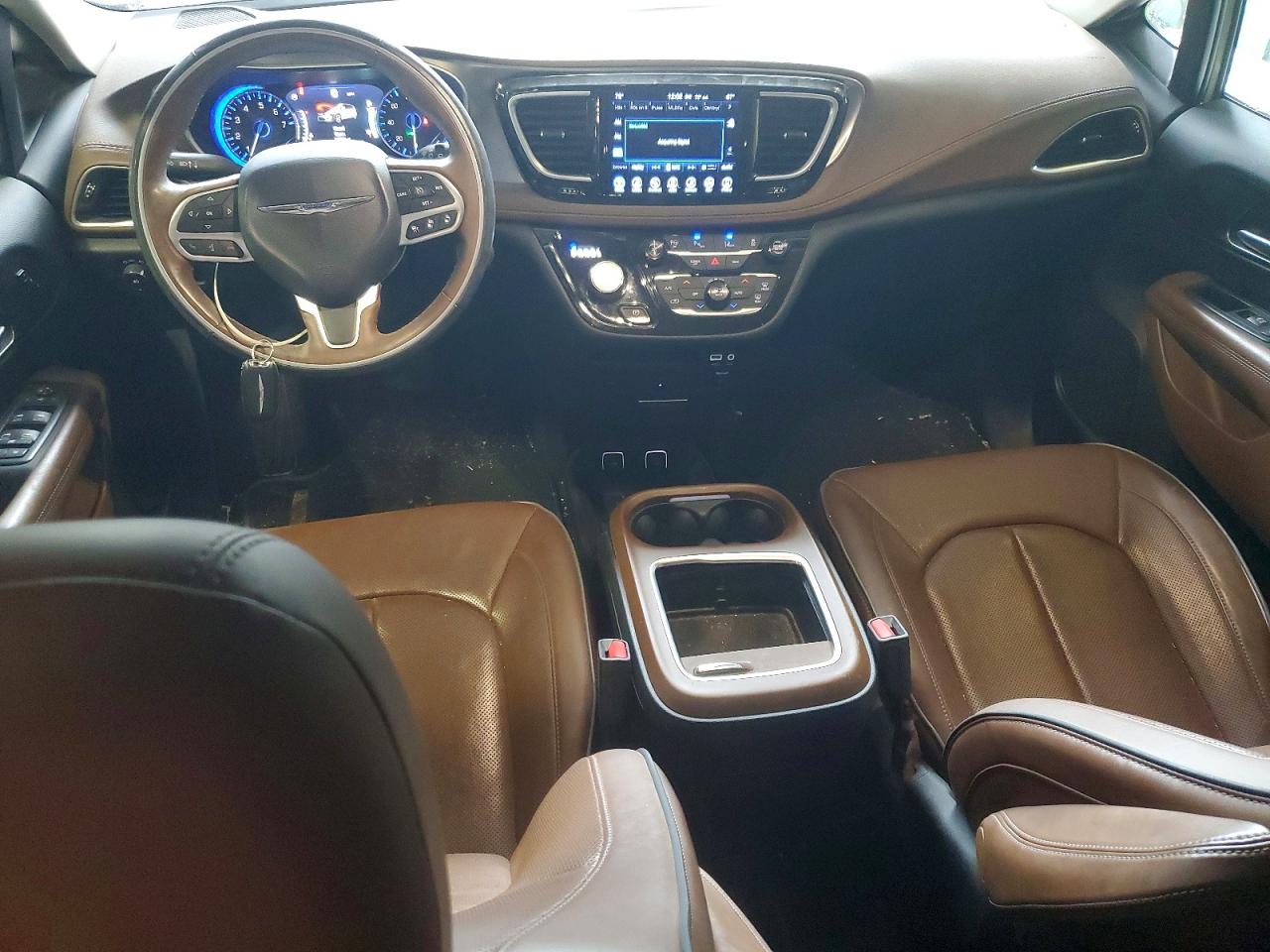 Chrysler Pacifica Limited