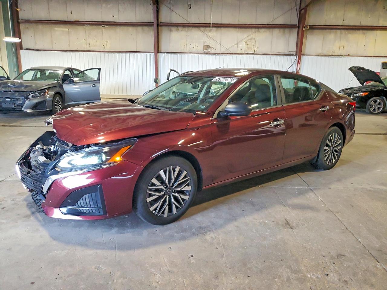 Salvage Nissan Altima Image