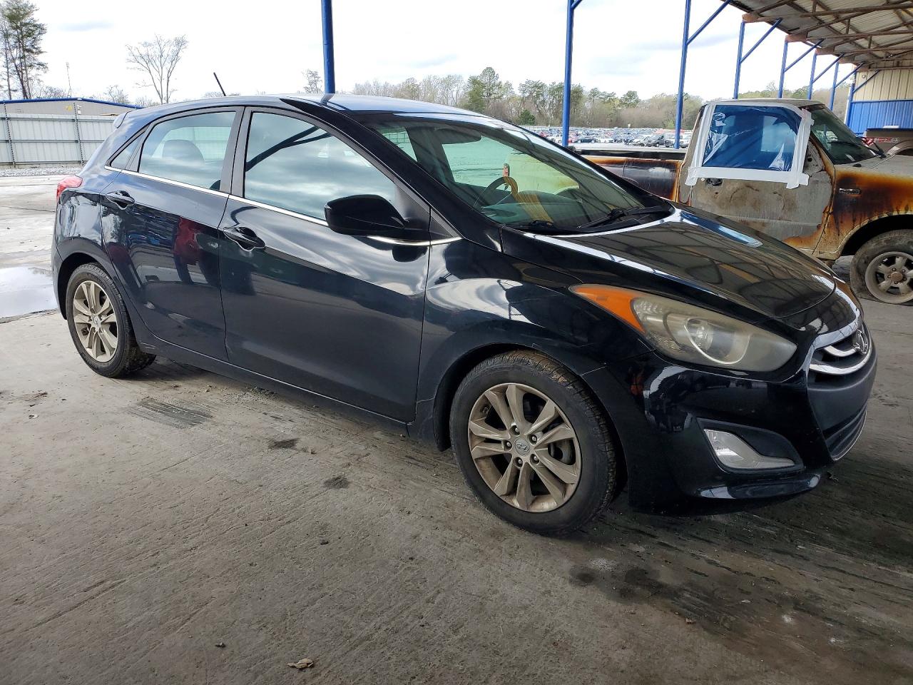 Hyundai ELANTRA Base