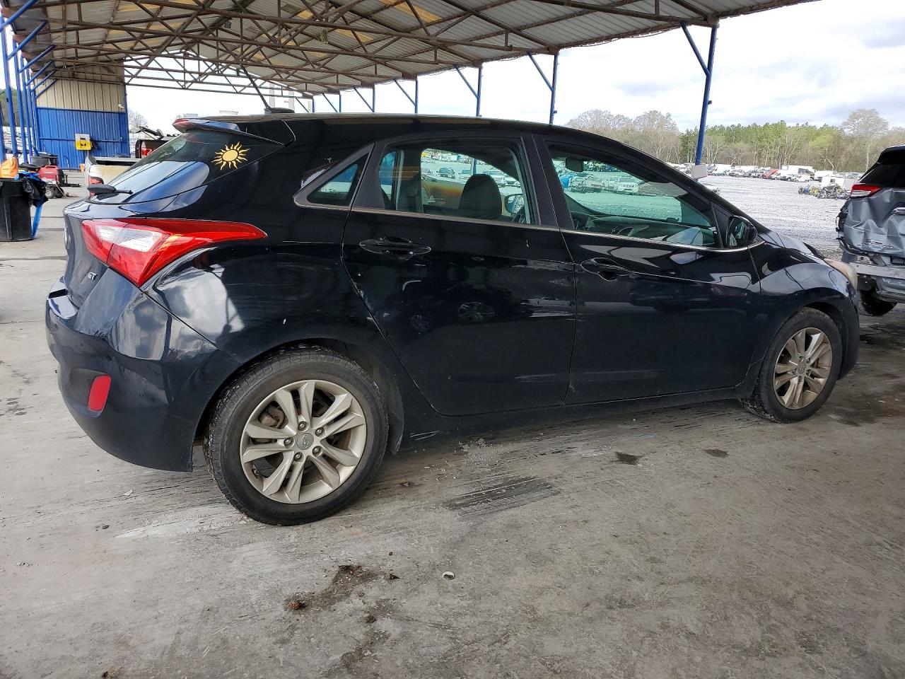 Hyundai ELANTRA Base