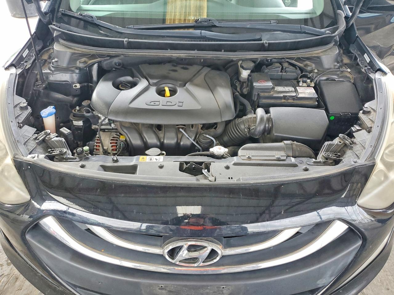 Hyundai ELANTRA Base
