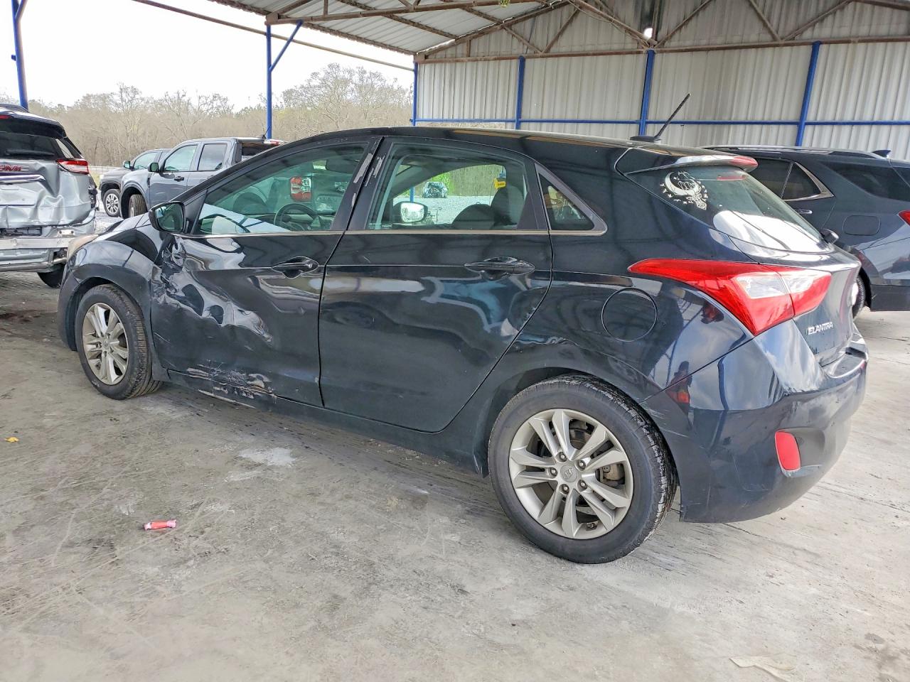 Hyundai ELANTRA Base