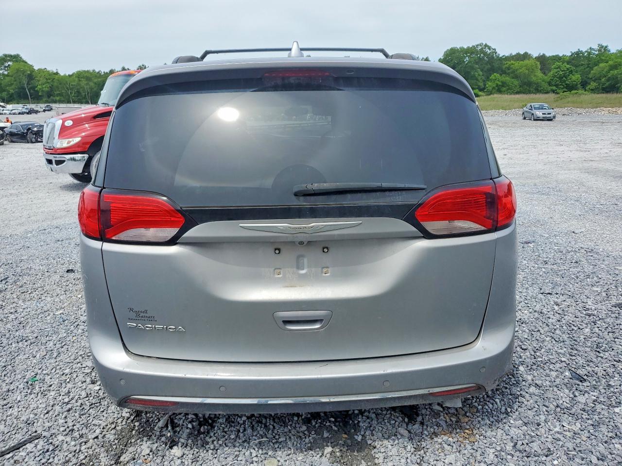Chrysler Pacifica Touring L