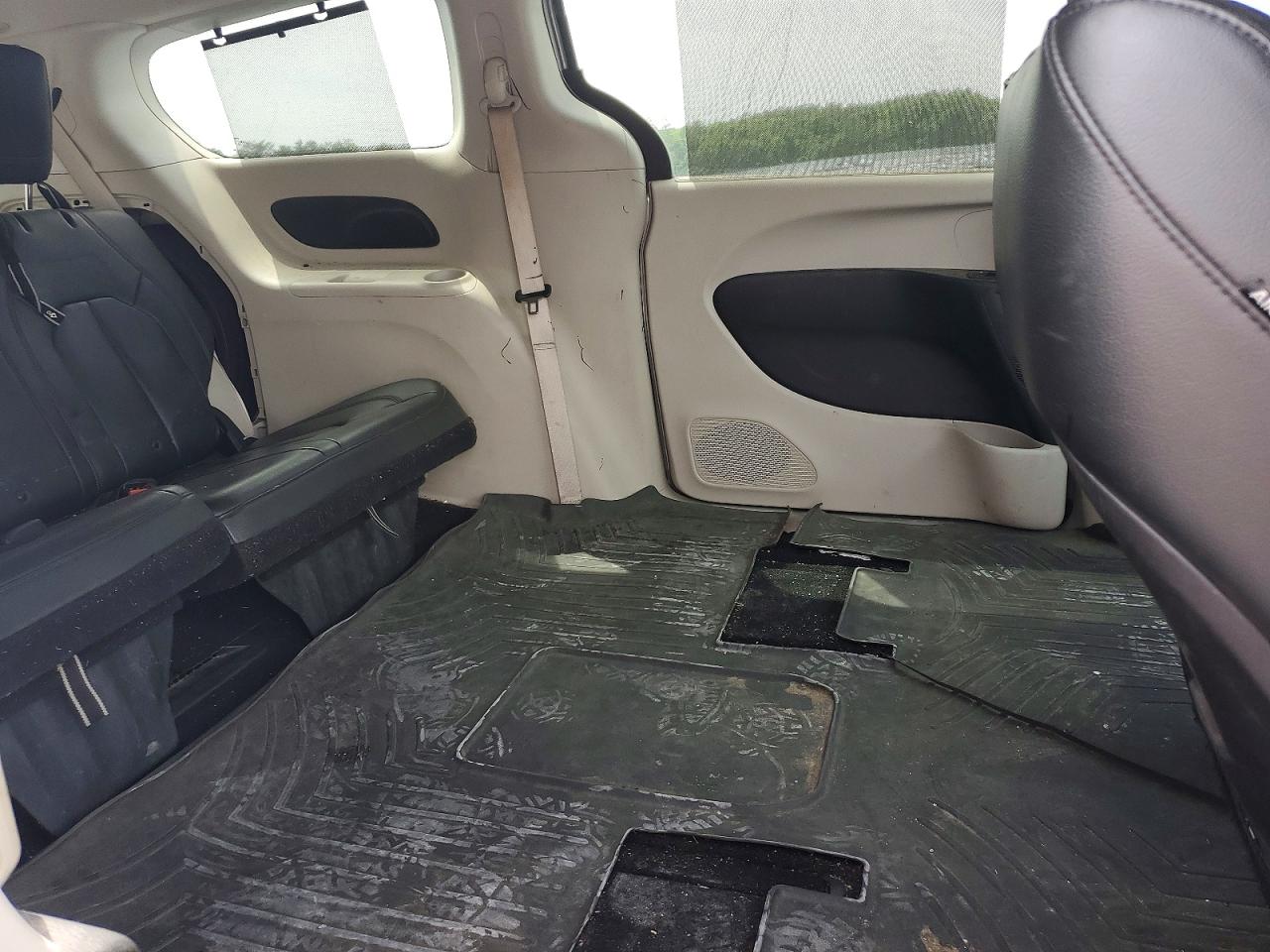 Chrysler Pacifica Touring L