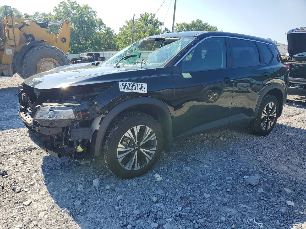 Salvage Nissan Rogue Image