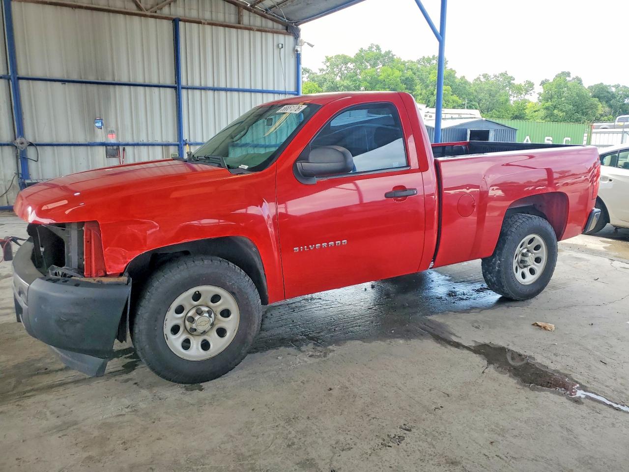 Salvage Chevrolet Silverado Image