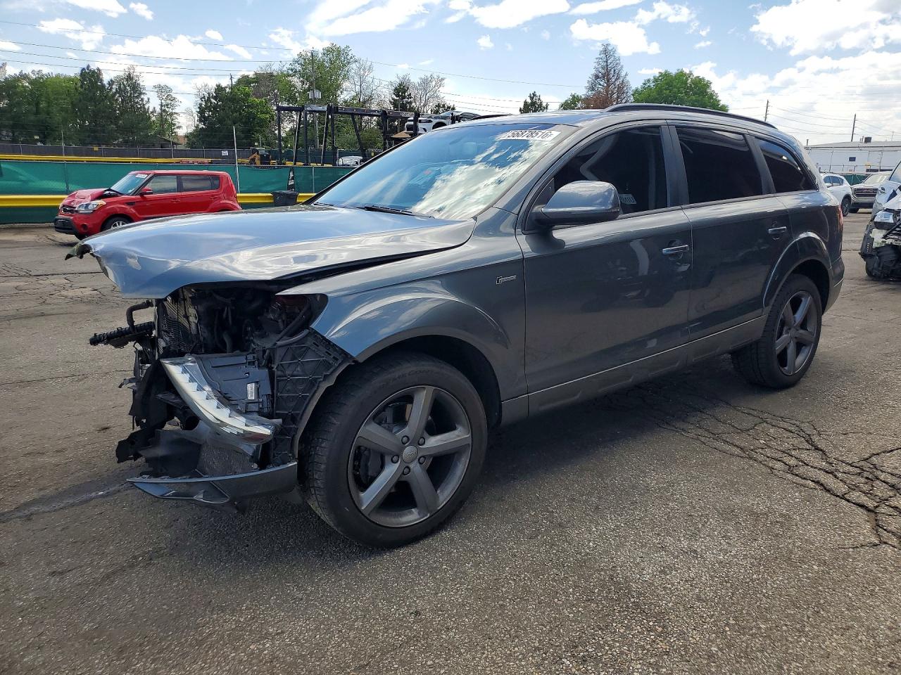 Salvage Audi Q7 Image