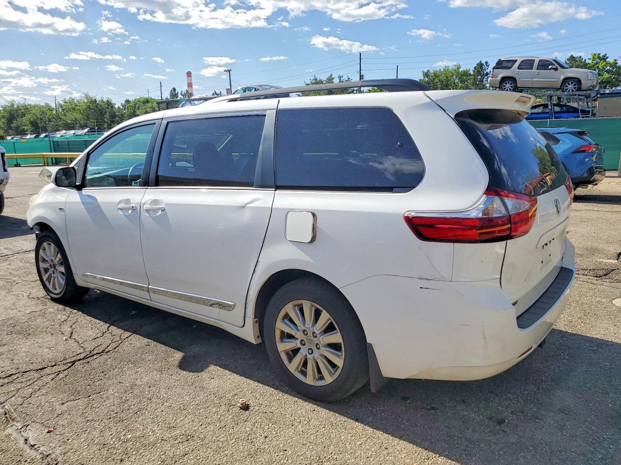 Toyota Sienna Le