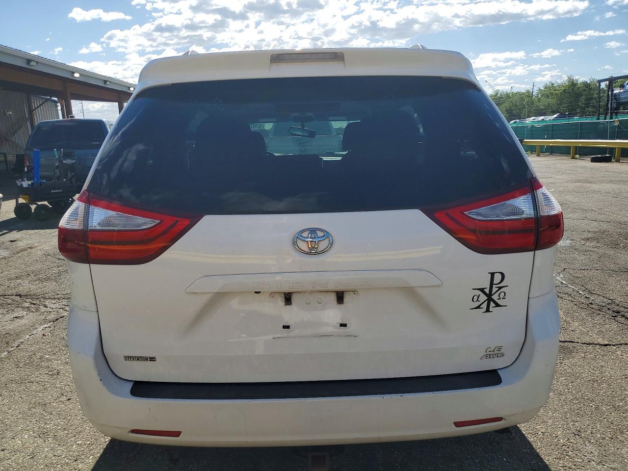Toyota Sienna Le