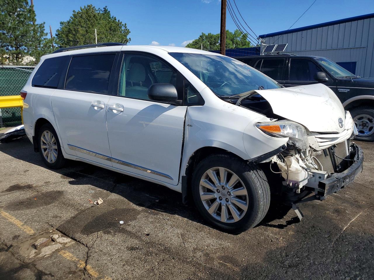 Toyota Sienna Le