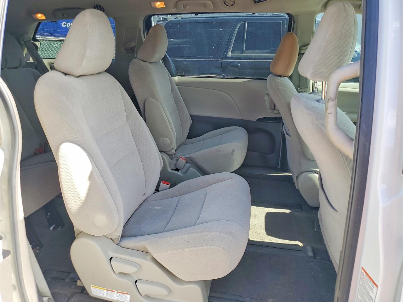 Toyota Sienna Le