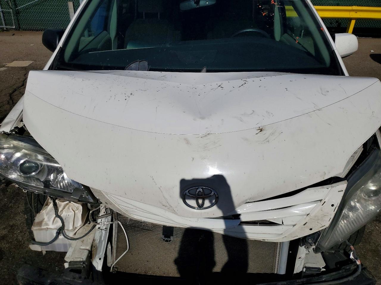 Toyota Sienna Le