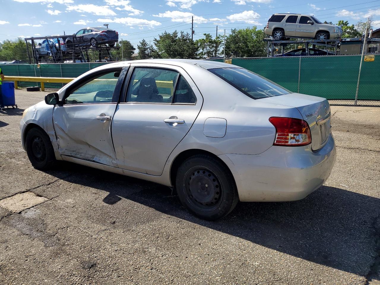 Toyota Yaris Base