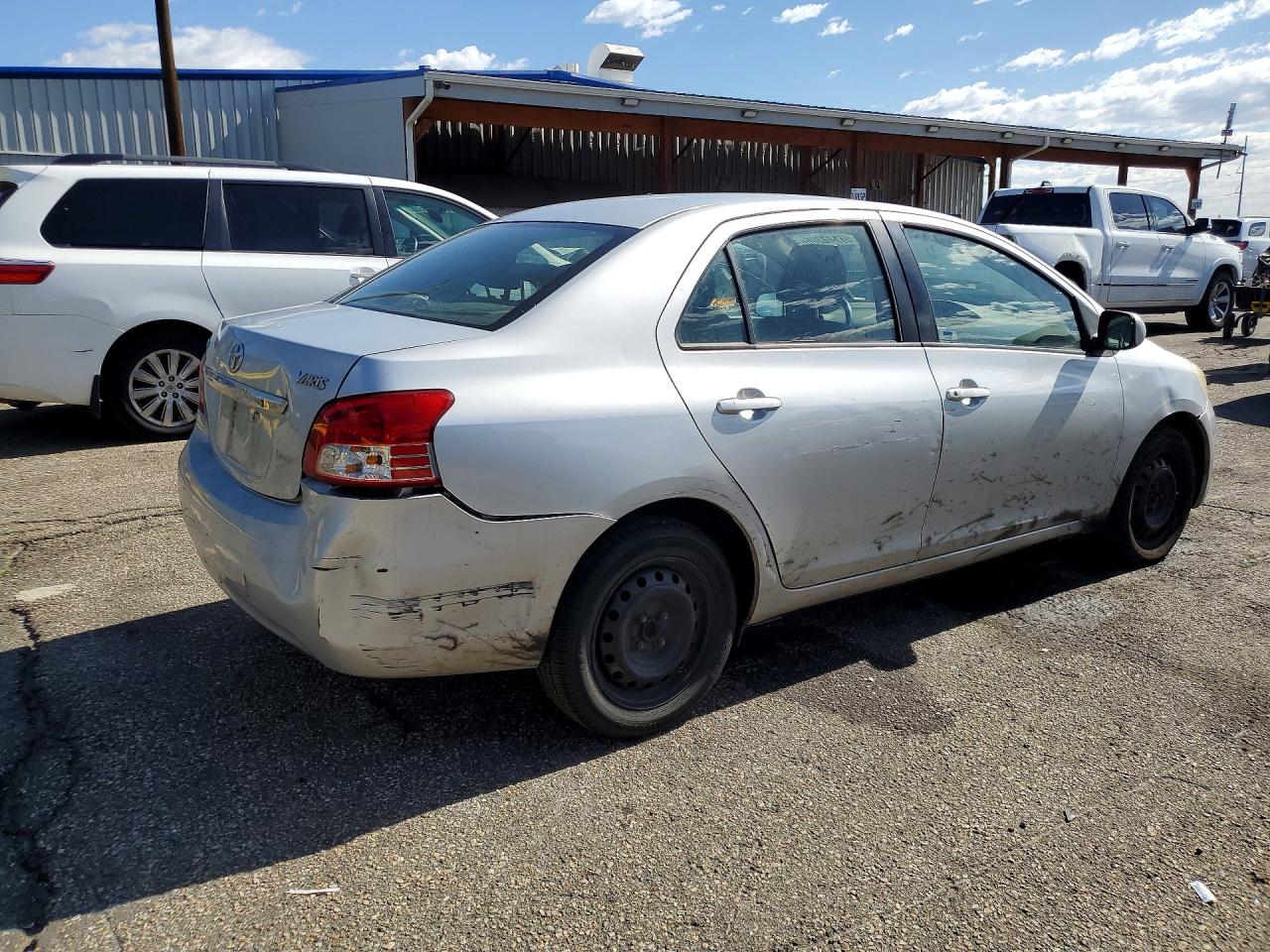 Toyota Yaris Base