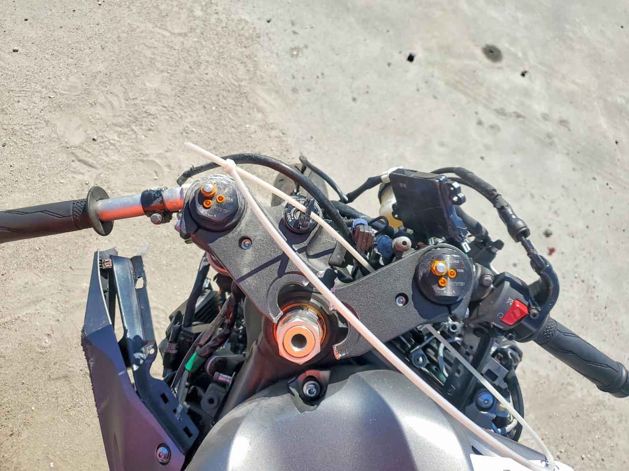 Yamaha Yzf600