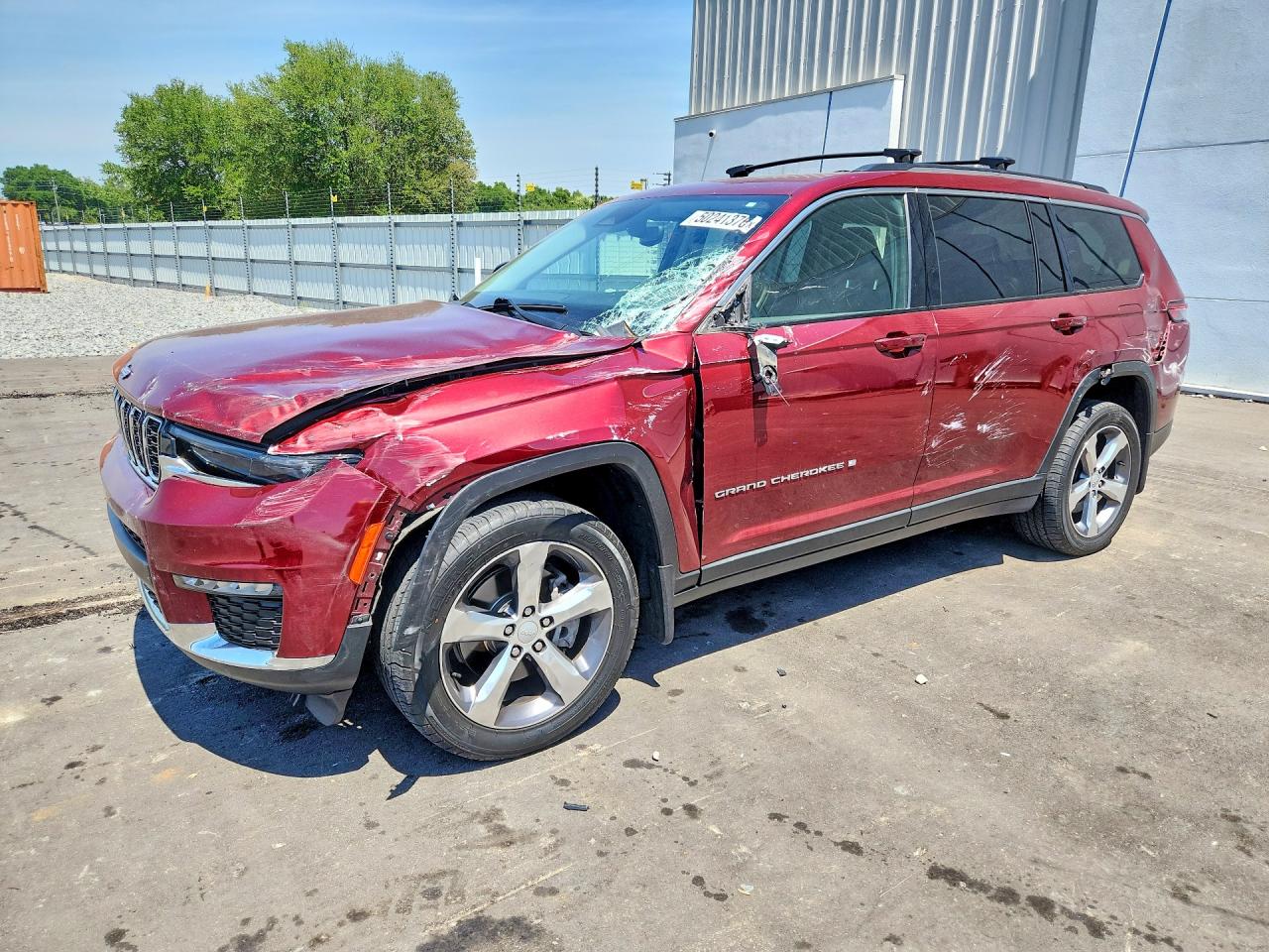 Salvage Jeep Cherokee Image