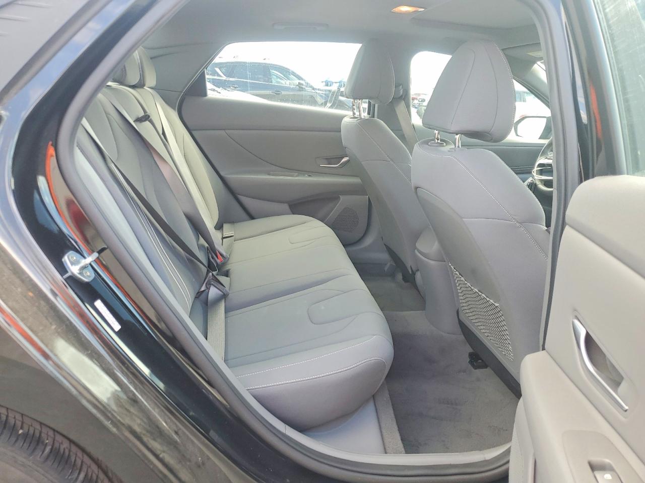 Hyundai ELANTRA Sel