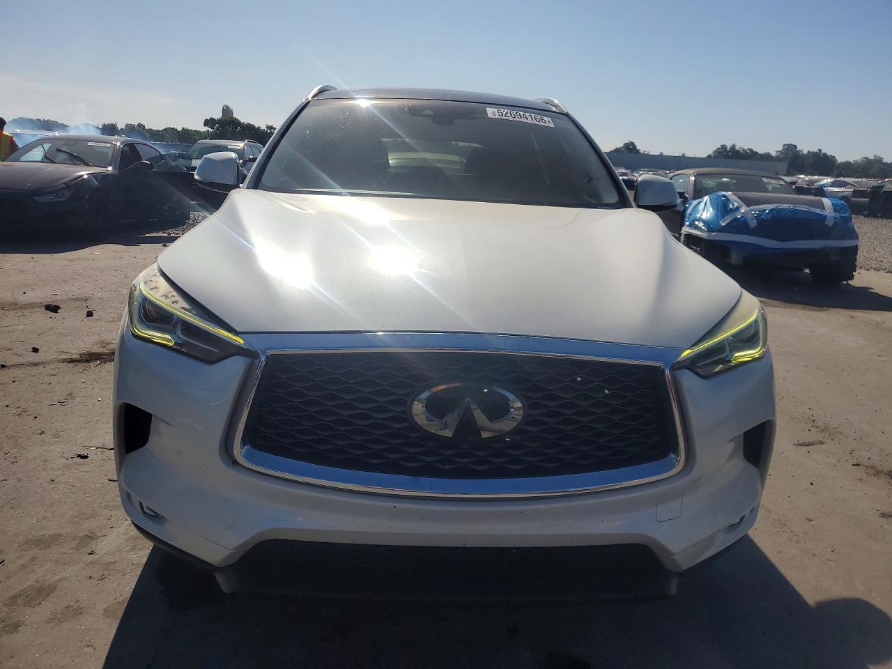 INFINITI Qx Luxe