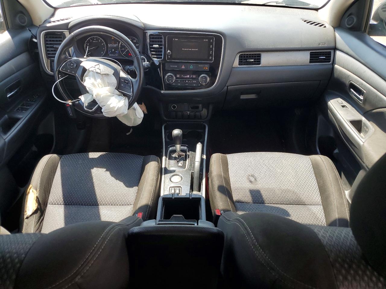 Mitsubishi Outlander Se