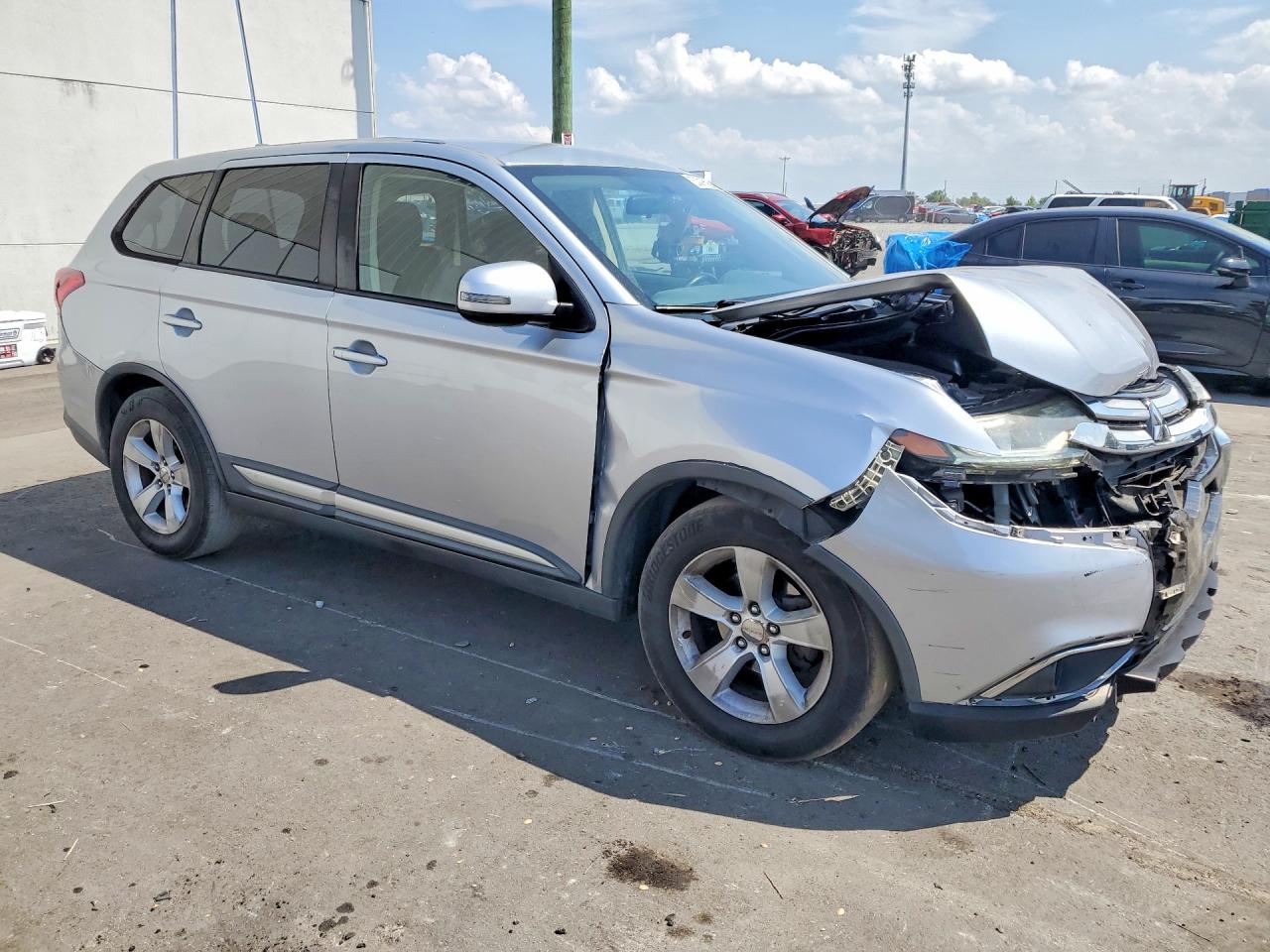 Mitsubishi Outlander Se