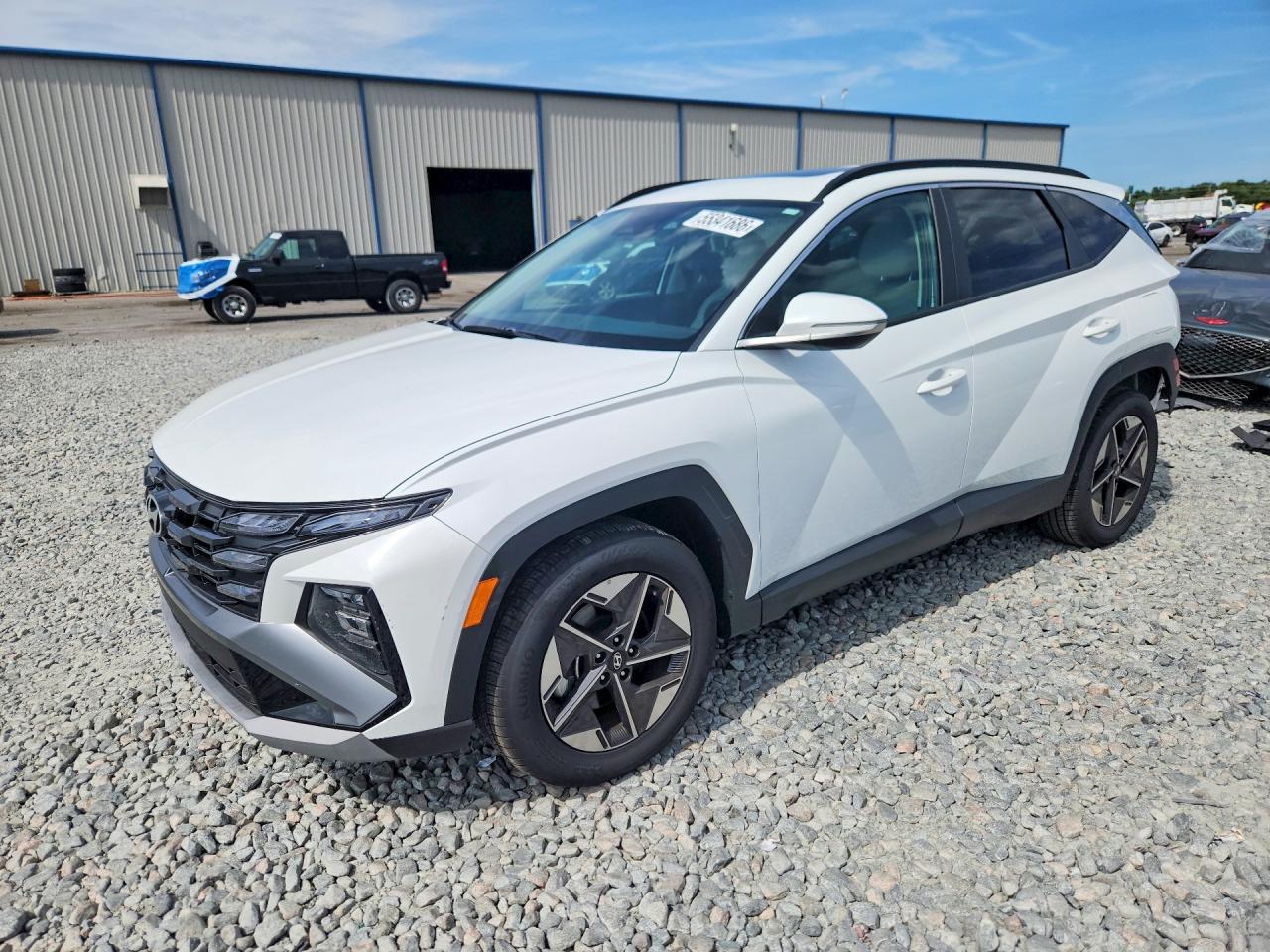 Salvage Hyundai TUCSON Image