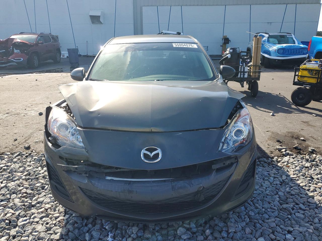 Mazda 3 I