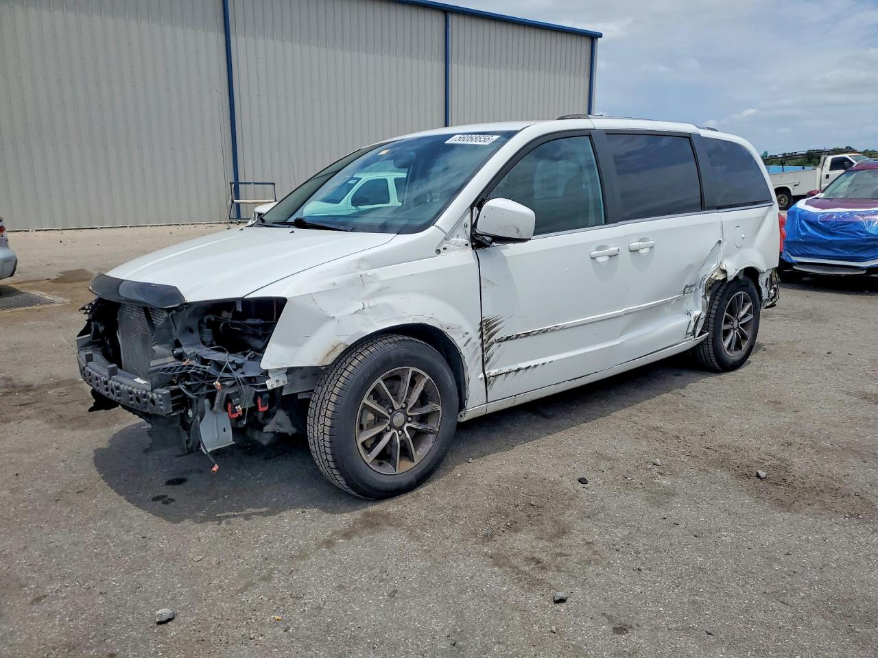 Salvage Dodge Caravan Image