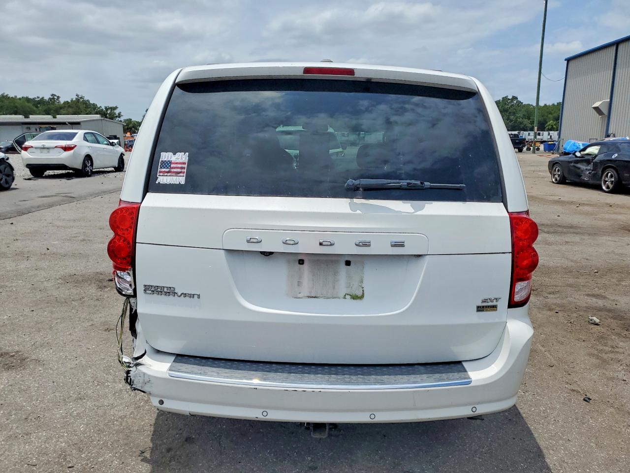 Dodge Caravan Sxt