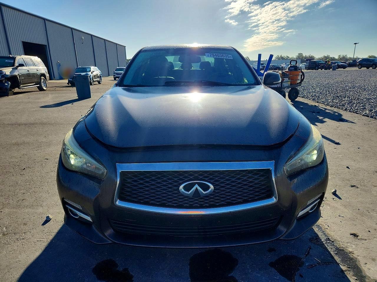 INFINITI Q50 Hybrid Premium