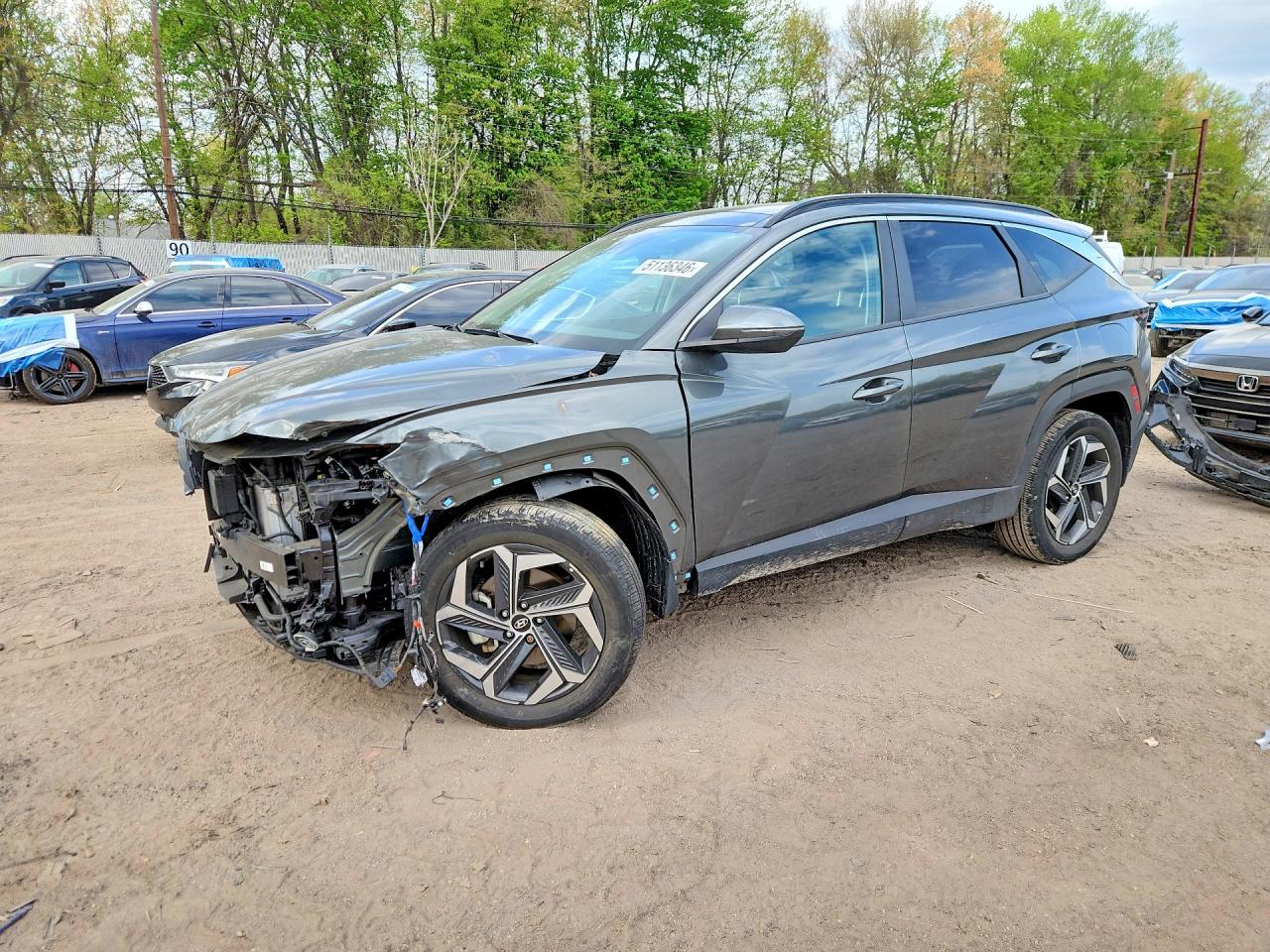 Salvage Hyundai TUCSON Image