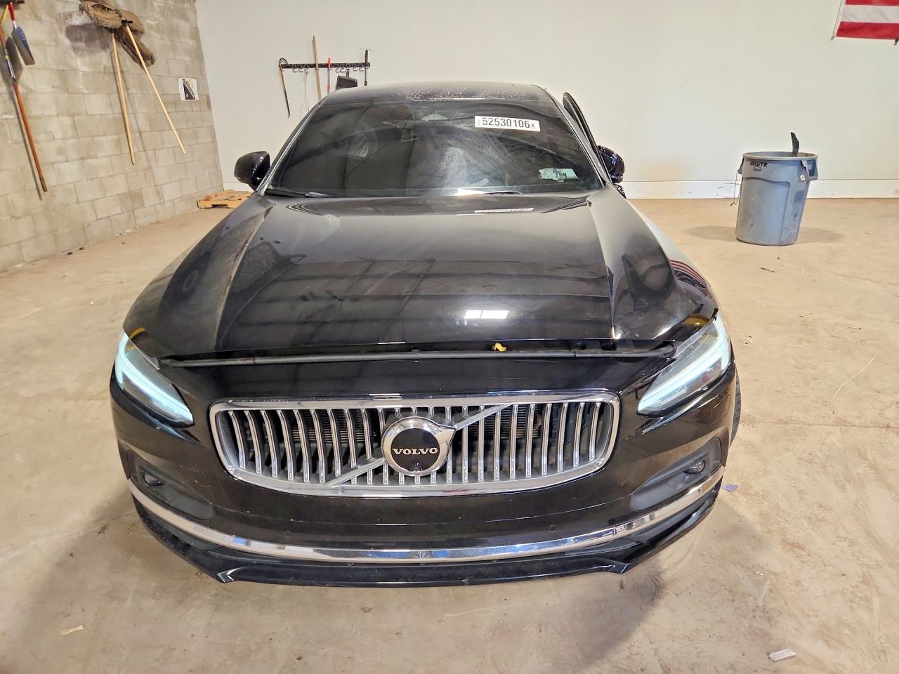 Volvo S90 Plus
