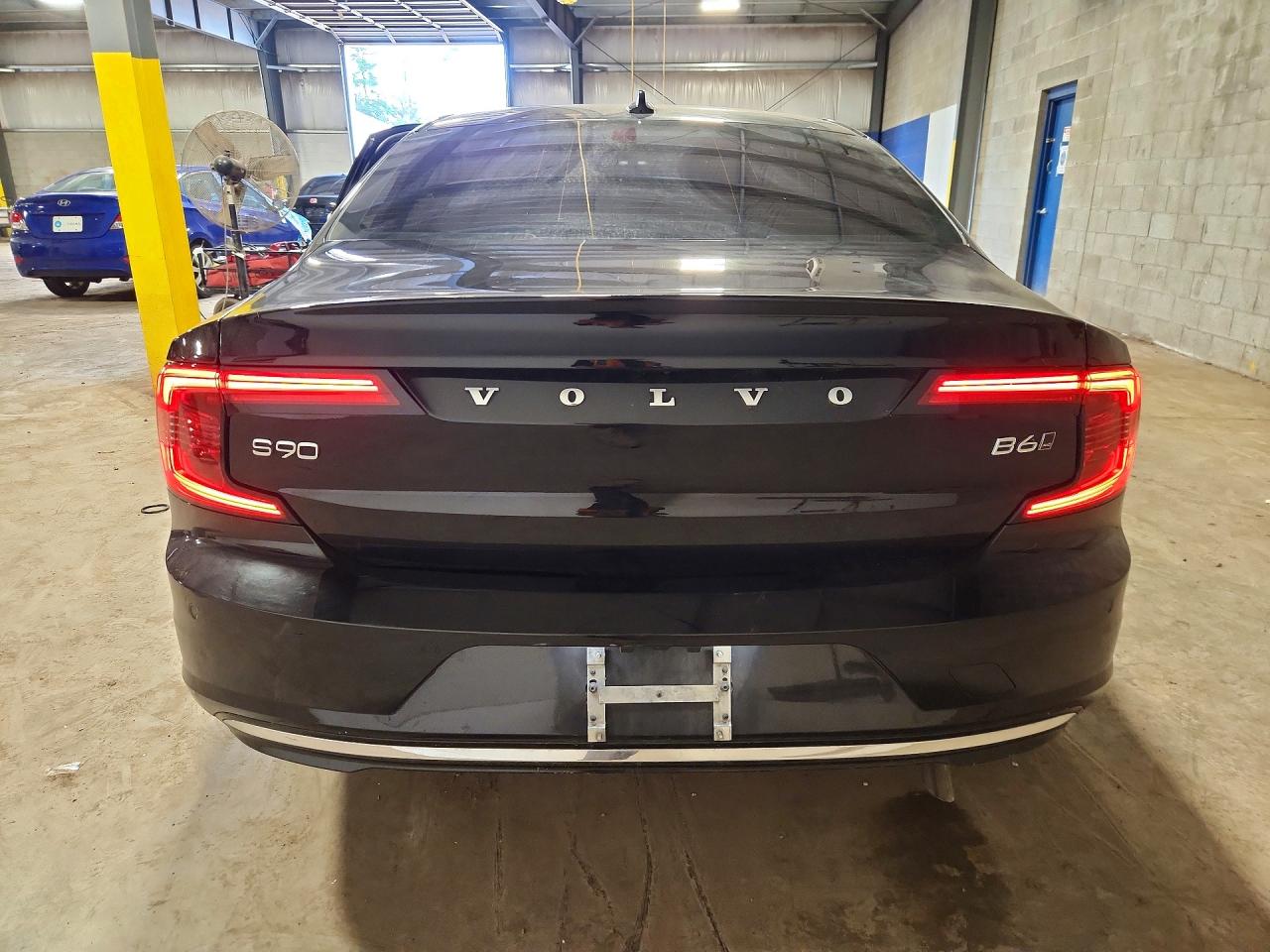 Volvo S90 Plus