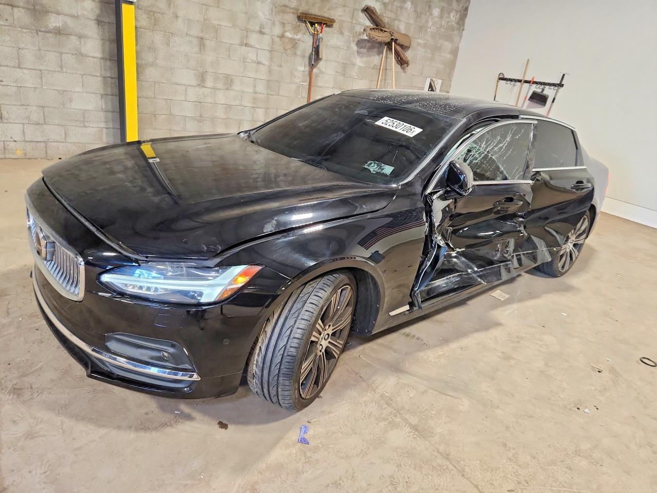 Salvage Volvo S90 Image