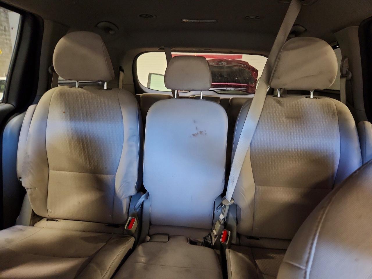 Kia Sedona Lx